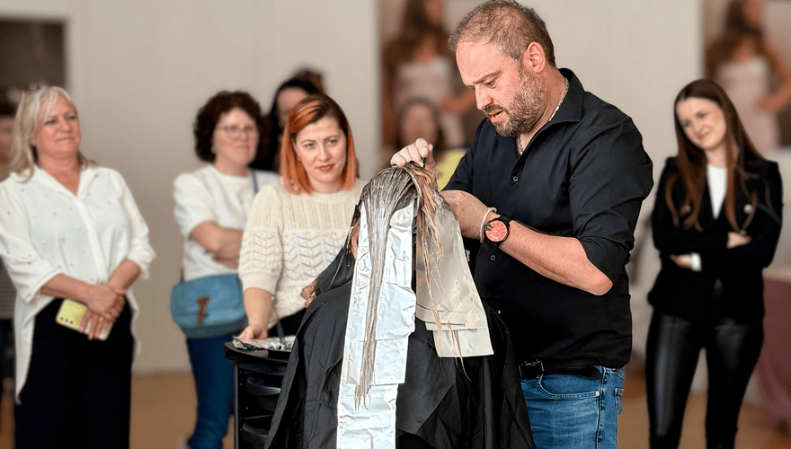 Dubnová školení pro kadeřníky: Trinity Bloom a NVNT barvy